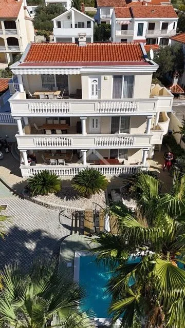 dvosobni apartman sa pogledom na more - kožino - slika 7