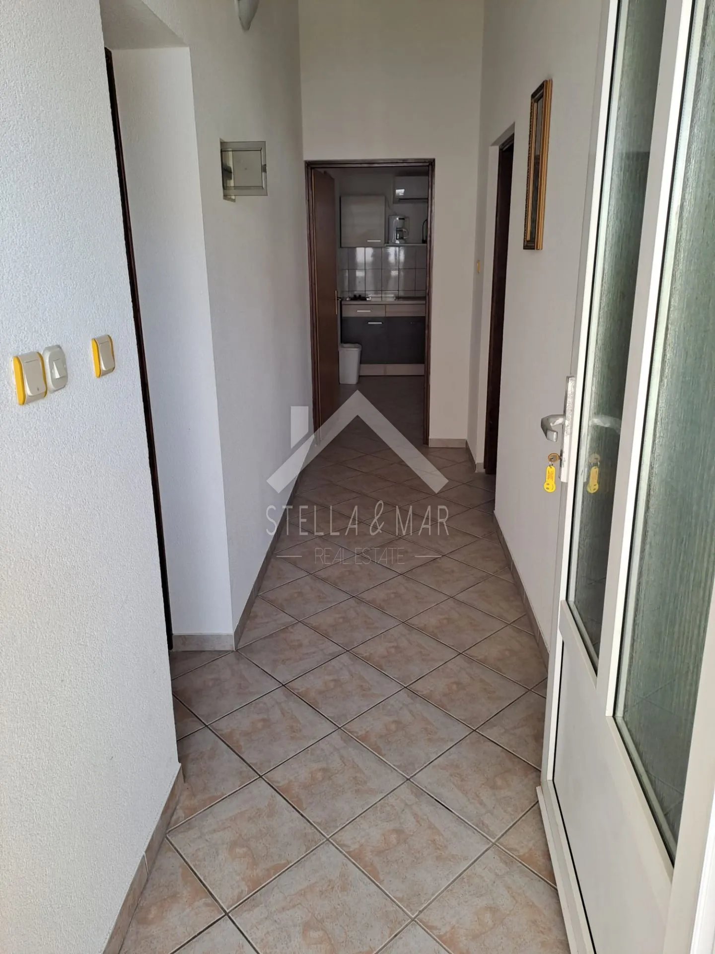 prostrana kuća sa 4 apartmana - vir - slika 19