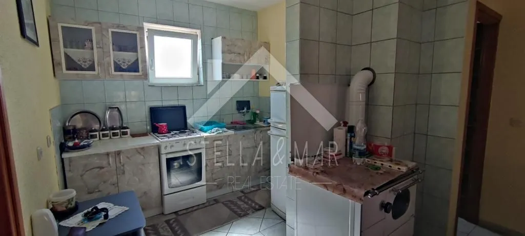 stambeno poslovni objekt sa 7 apartmana - vir - slika 11