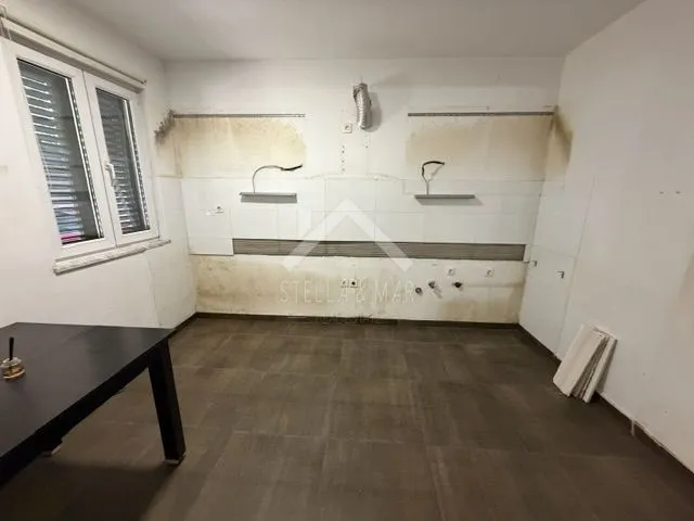 kuća sa dva stana, atraktivna lokacija - zadar - slika 15