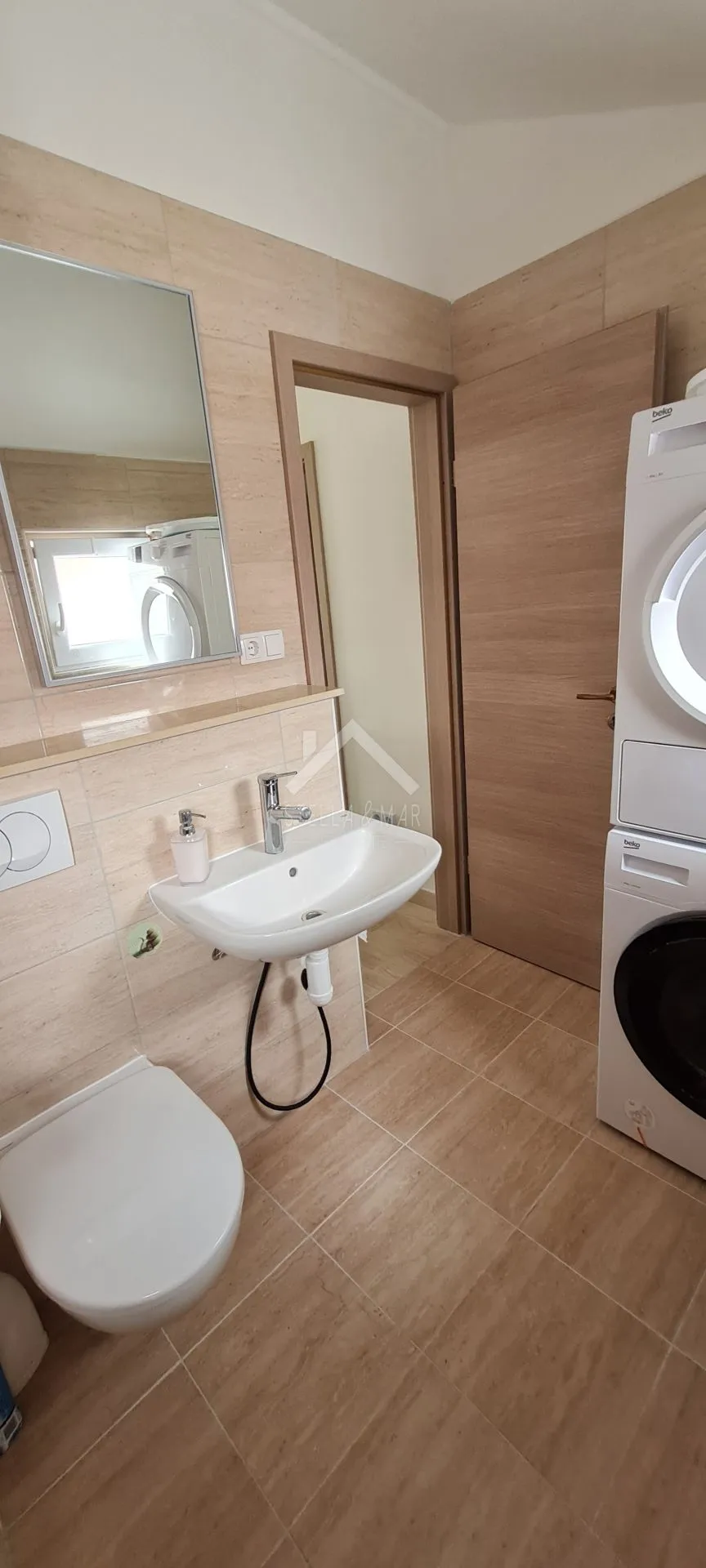 kuća sa 4 apartmana, južna strana - vir - slika 24