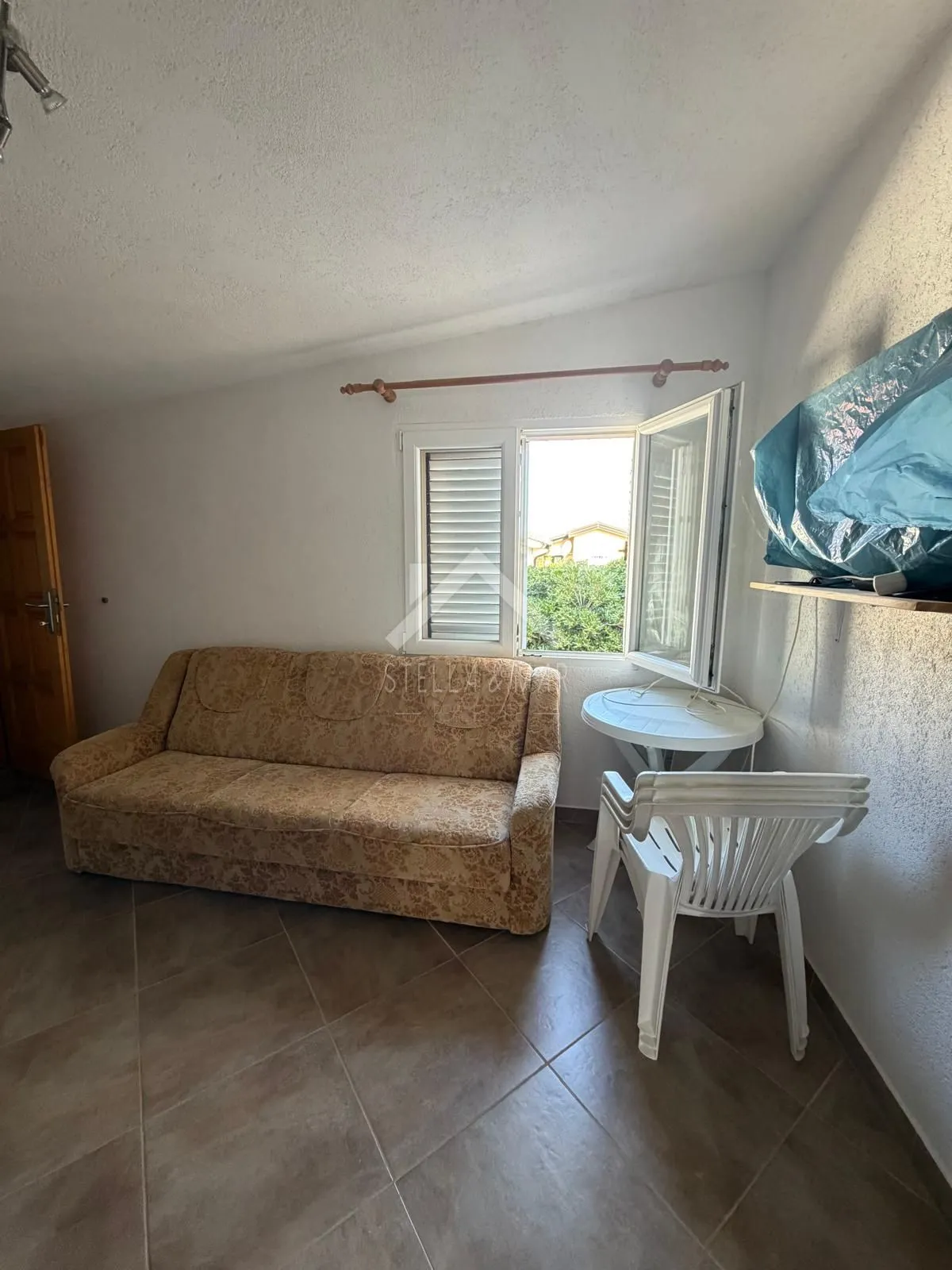 kuća sa 3 apartmana i garažom 350m do mora - vir - slika 18