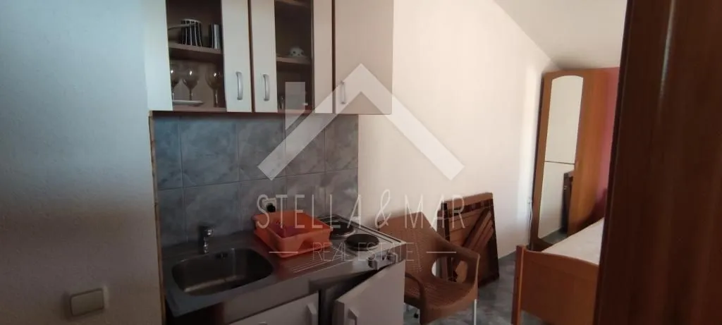 stambeno poslovni objekt sa 7 apartmana - vir - slika 38