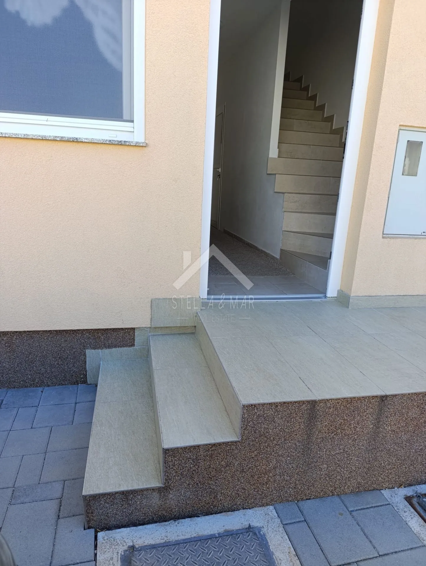 dvosobni apartman - vir - slika 21