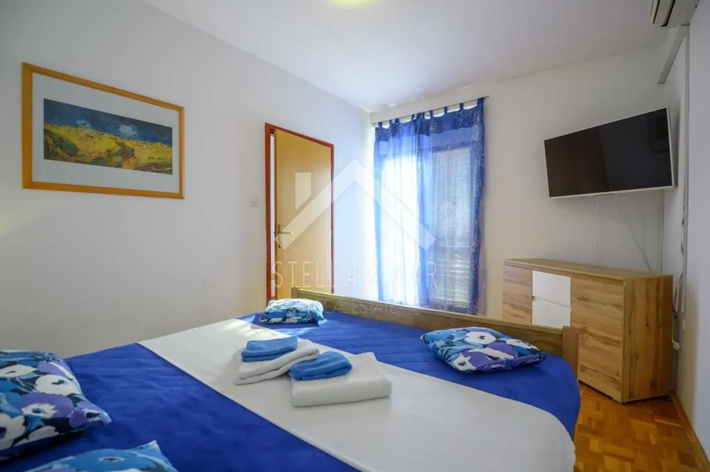 apartmanska kuća, velika okućnica 80m do mora - privlaka - slika 24