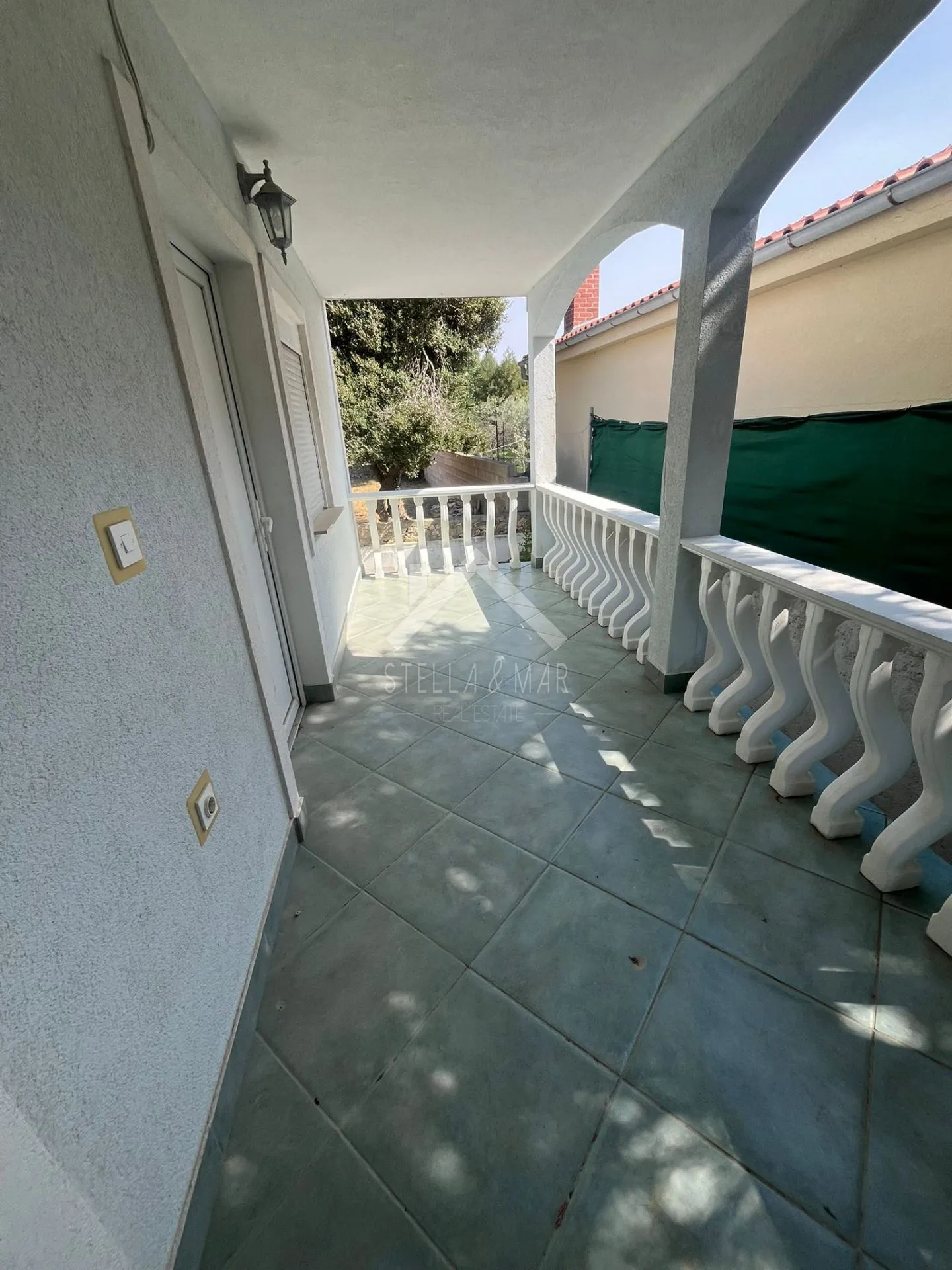 top lokacija! kuća sa 5 apartmana, centar - vir - slika 9