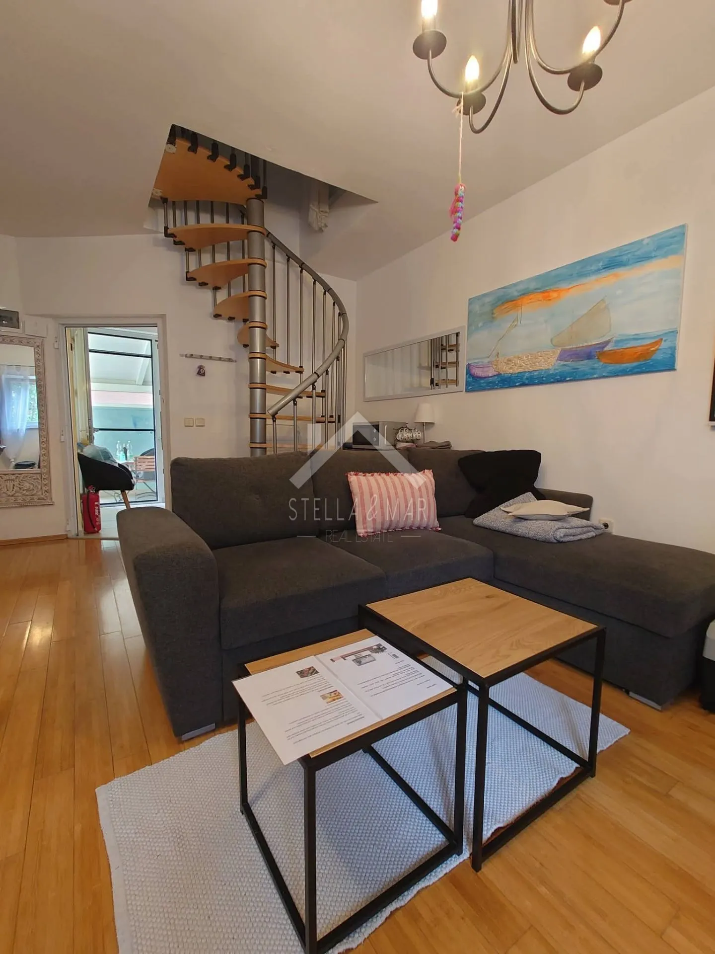 dvoetažni apartman, centar - vir - slika 1