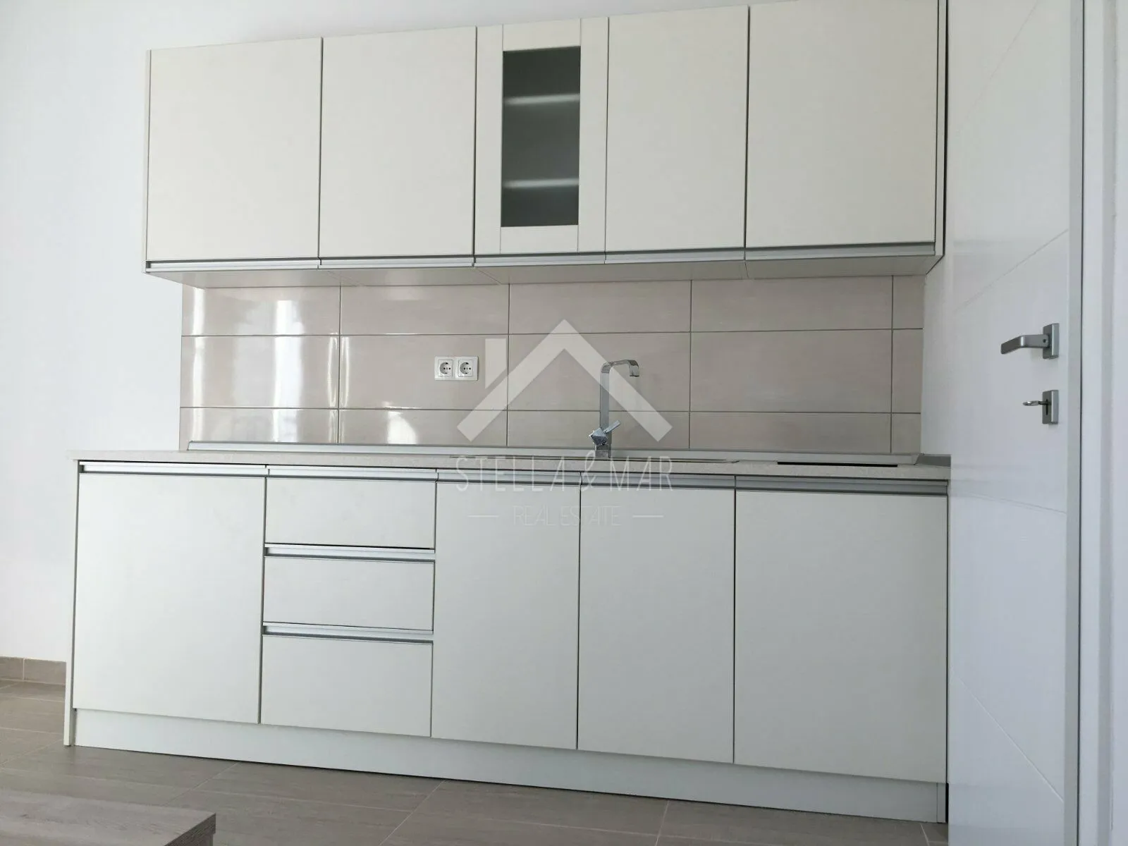 samostojeća kuća sa 4 apartmana, blizina mora - vir - slika 13