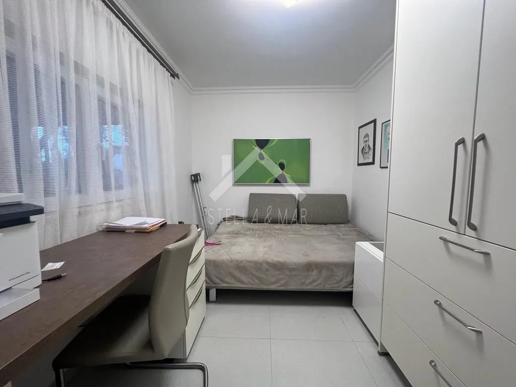 kuća sa 4 apartmana sa pogledom na more - vir - slika 34