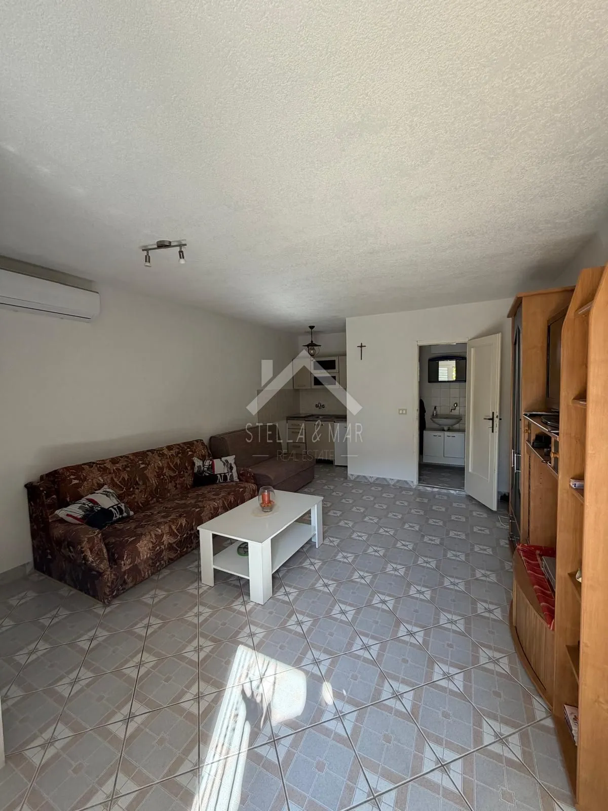 kuća sa 3 apartmana i garažom 350m do mora - vir - slika 23
