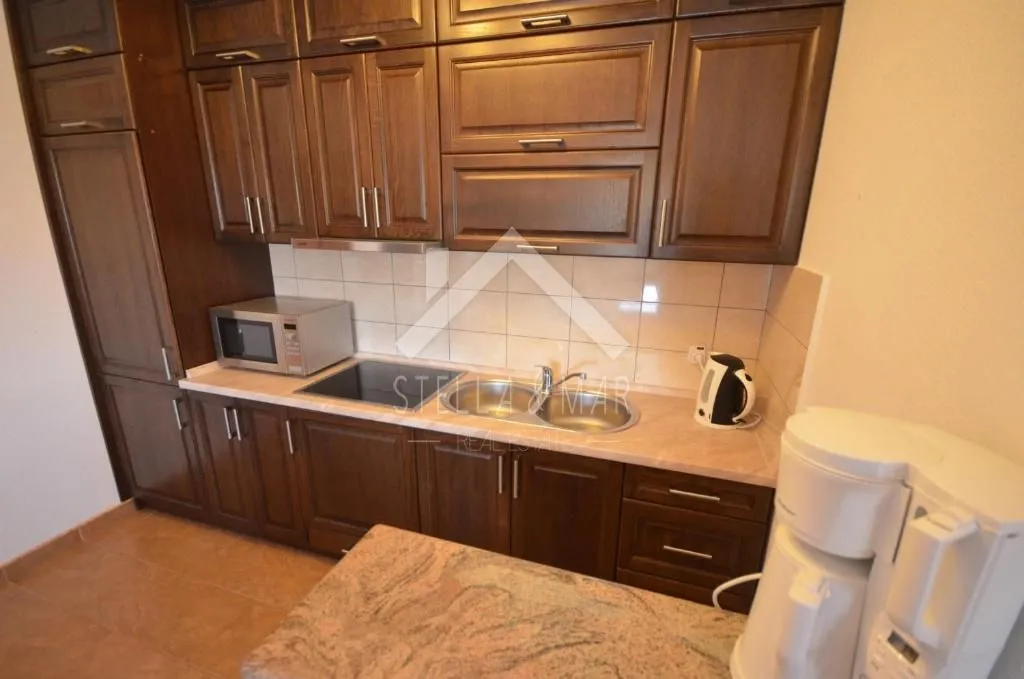 prekrasna kuća sa 4 apartmana i prostranim dvorištem - vir - slika 10