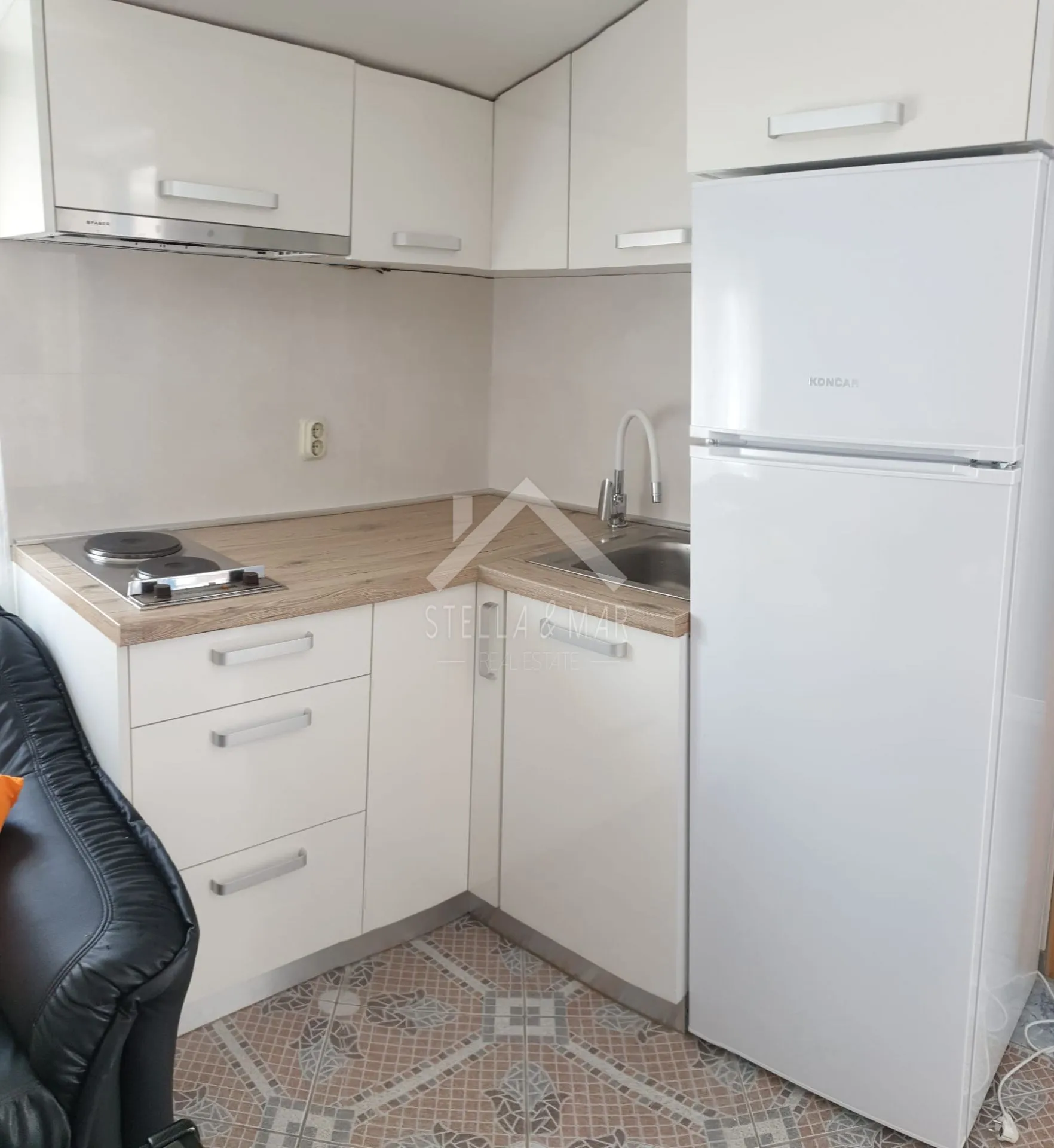 kuća sa 3 apartmana, centar - vir - slika 36