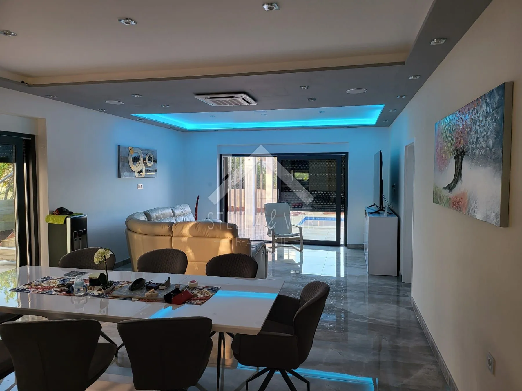 luksuzna villa sa bazenom u centru - vir - slika 14