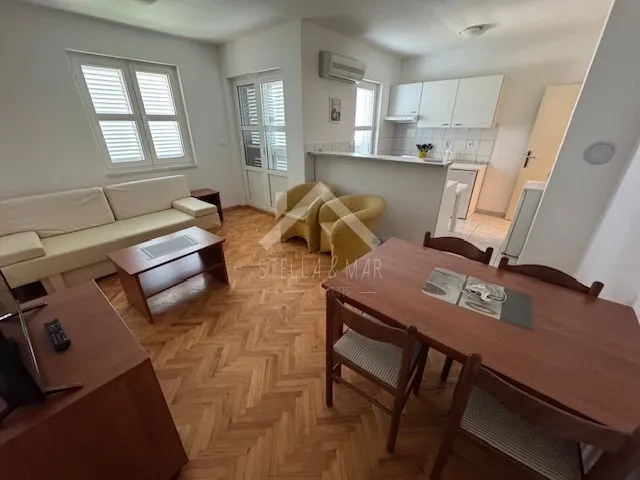 top lokacija ! apartman prvi red do mora - sukošan - slika 6