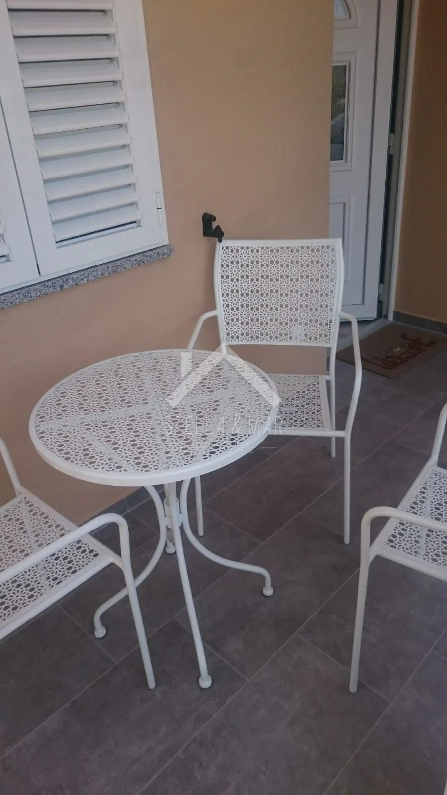 kuća sa tri stana, novogradnja - vir - slika 30