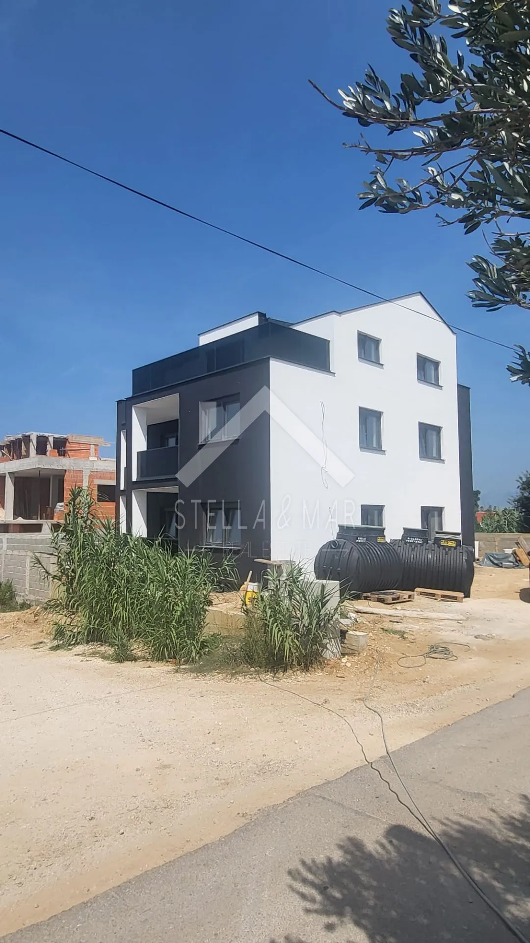 luksuzni apartman sa bazenom - privlaka - slika 11