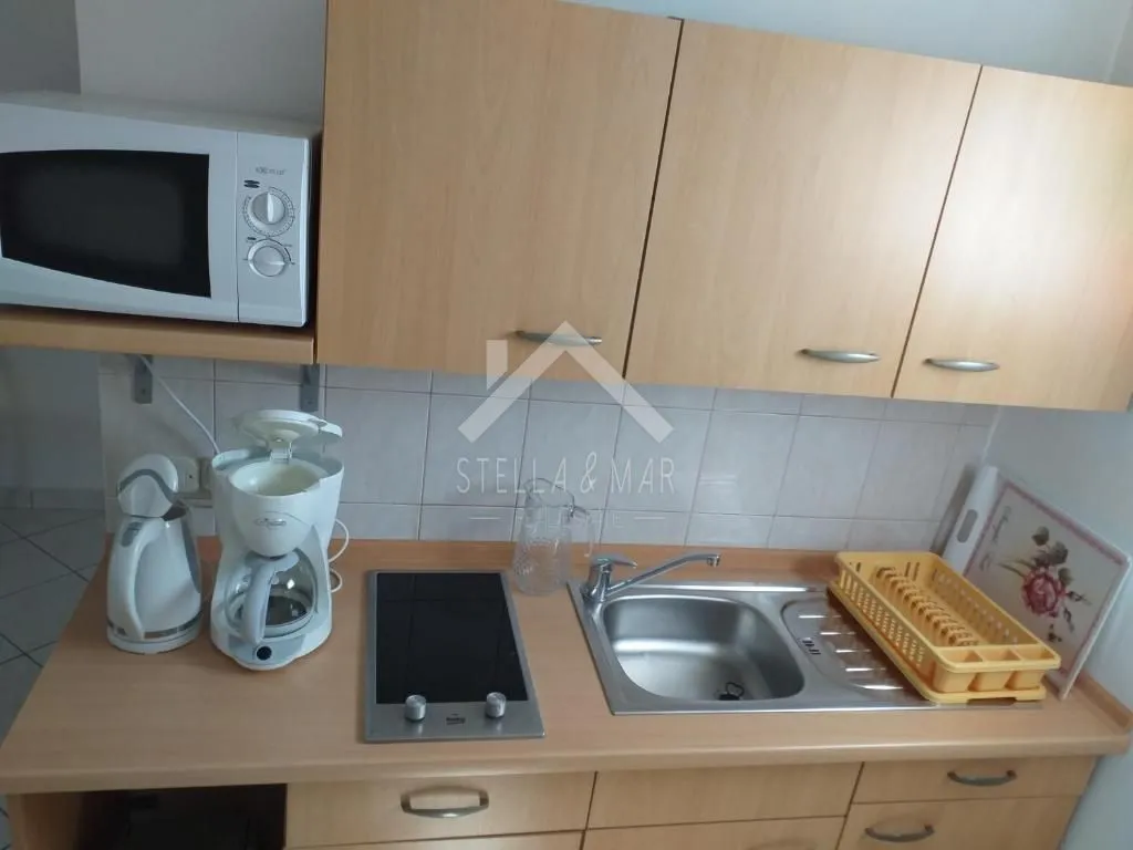 apartmanska kuća sa garažom i predivnom okućnicom - vir - slika 6