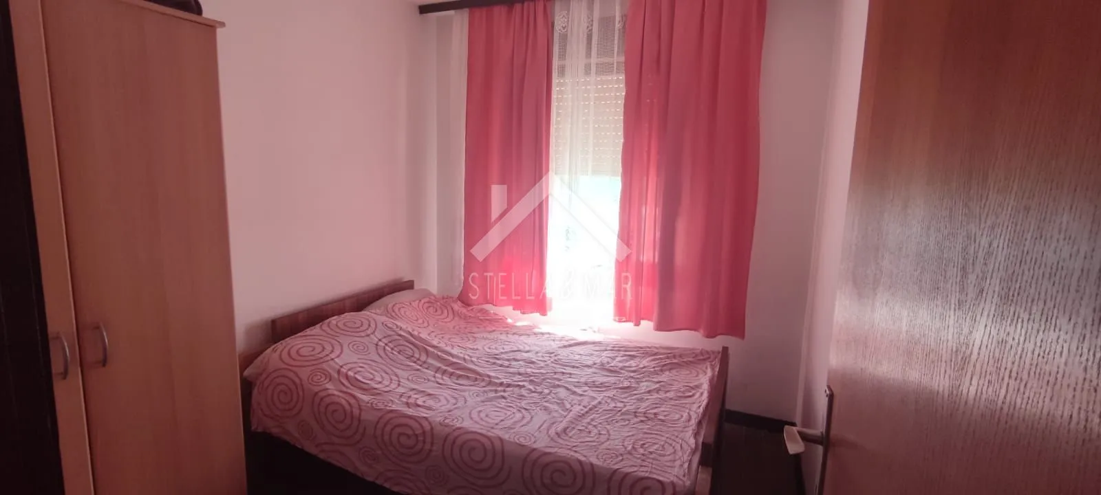 kuća sa tri apartmana drugi red do mora - vir - slika 13