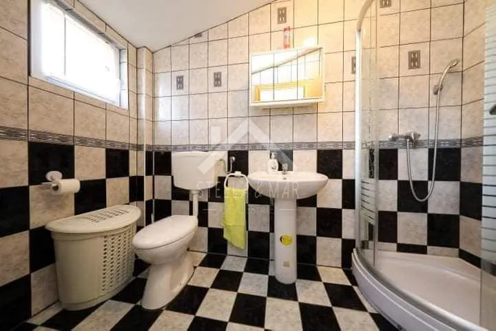 samostojeća kuća s 2 apartmana - vir **odlična prilika** - slika 26