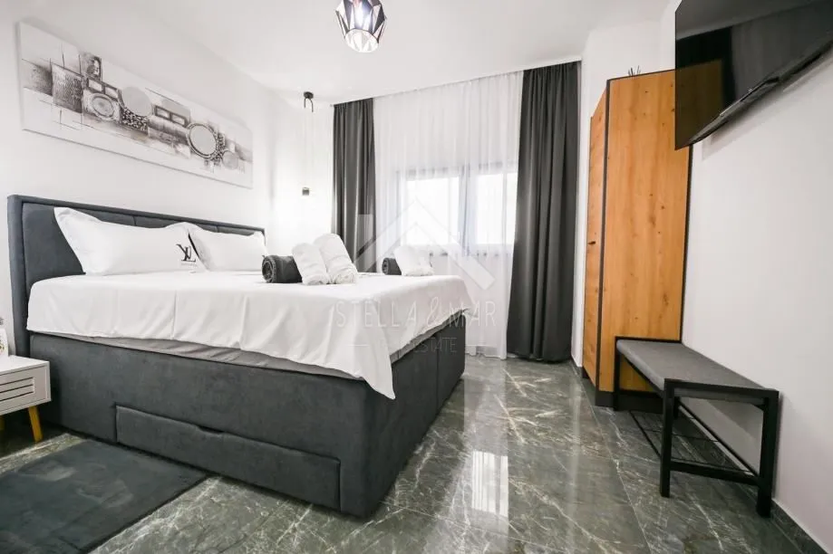 kuća sa bazenom, 4 spavaće sobe, pogled - privlaka, zadar - slika 13