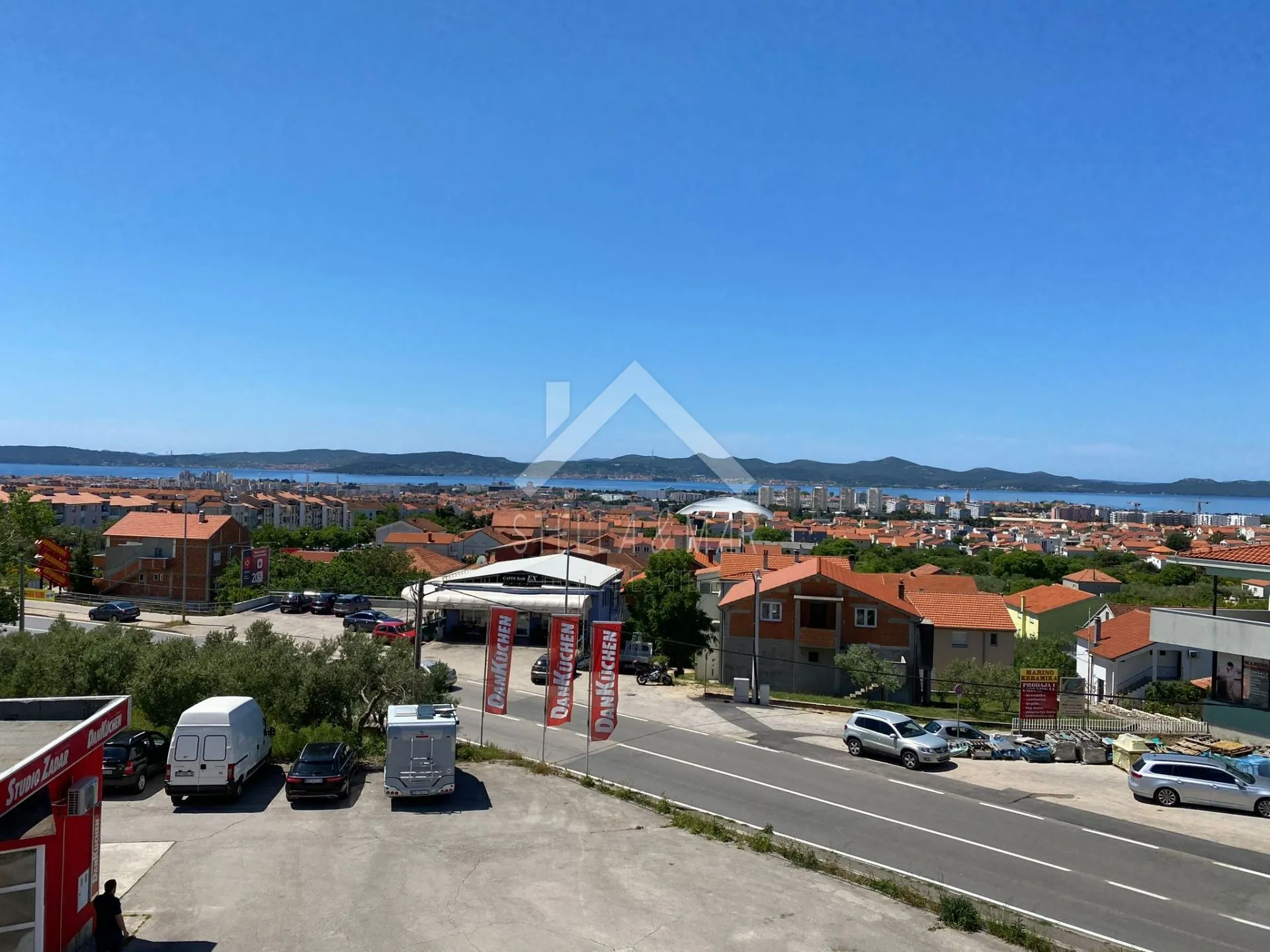 stan sa tri spavaće sobe, namješten, pogled - zadar, bili brig - slika 22