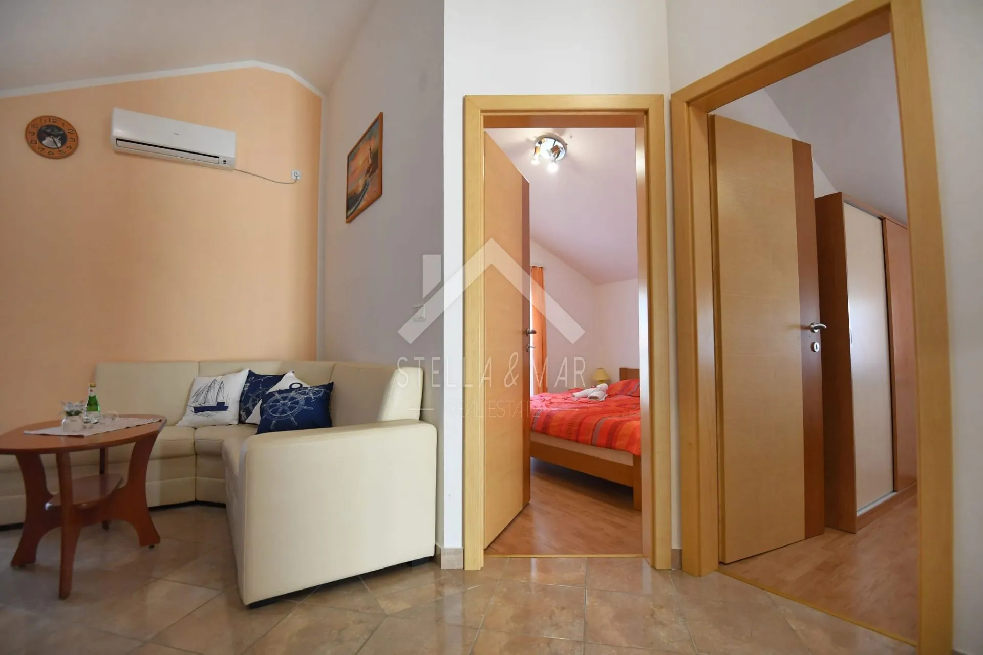 samostojeća kuća sa 5 apartmana - vir - slika 9