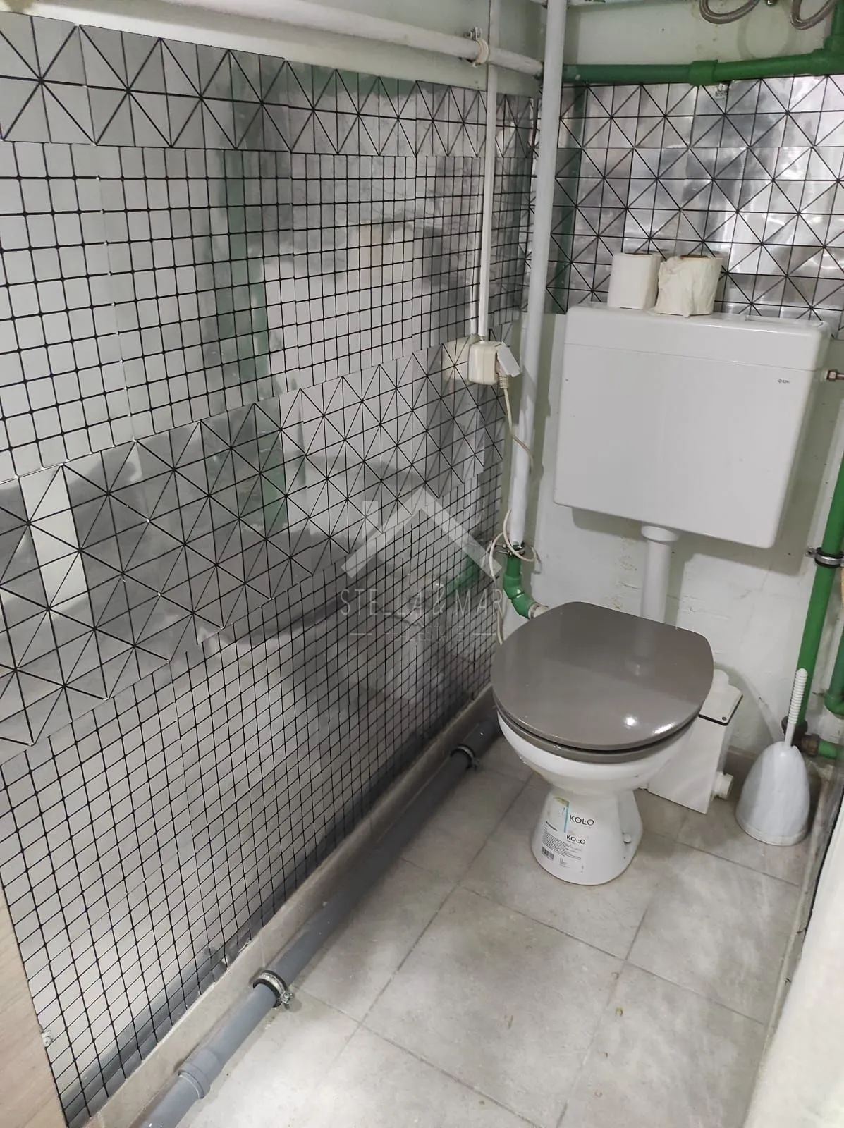 kuća sa 4 apartmana i krovnom terasom - vir - slika 34