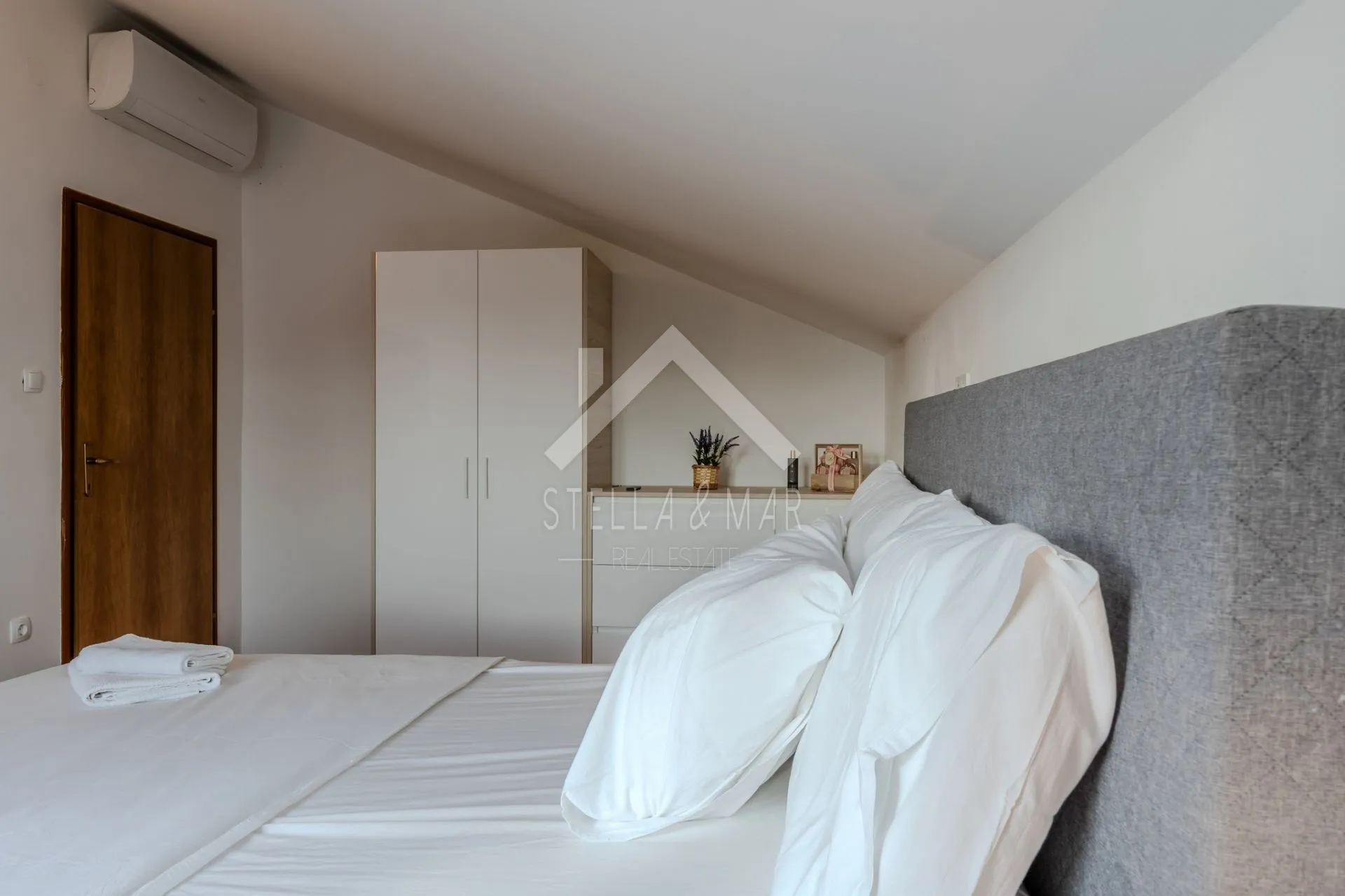prekrasan apartman sa pogledom na more - novalja - slika 36