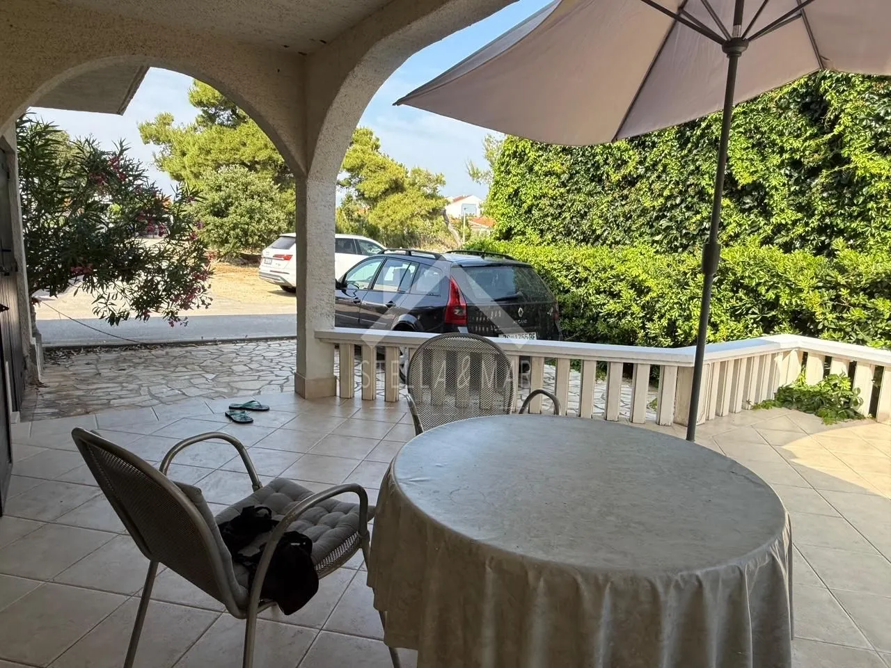 kuća sa dva apartmana drugi red od mora - vir - slika 5