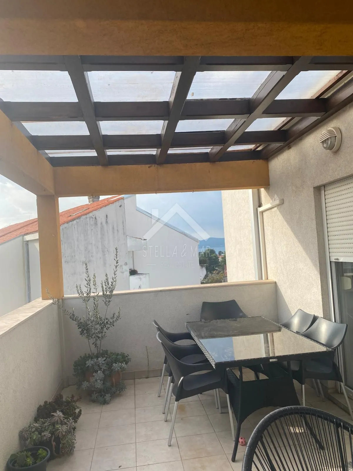 stan sa tri spavaće sobe, namješten, pogled - petrići, zadar - slika 11