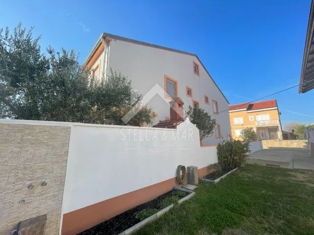 kuća sa 4 apartmana, 50m od mora - nin - slika 9