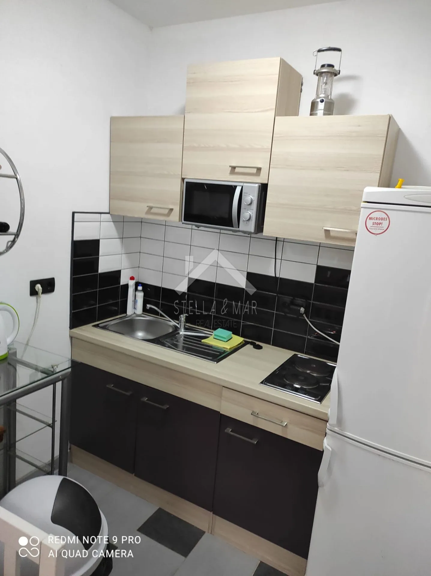 kuća sa 4 apartmana i krovnom terasom - vir - slika 21
