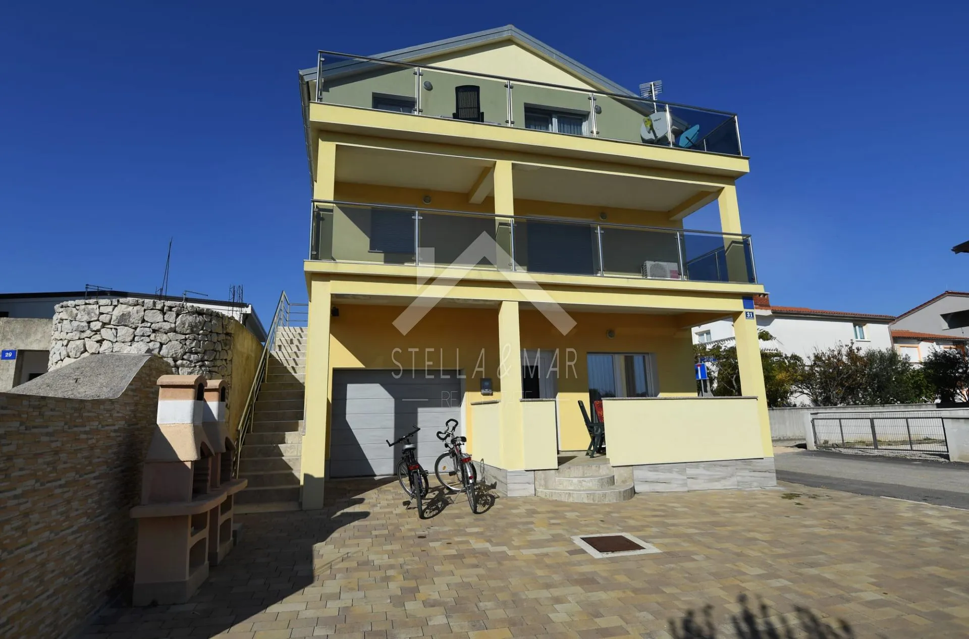 samostojeća kuća sa 5 apartmana - vir - slika 2
