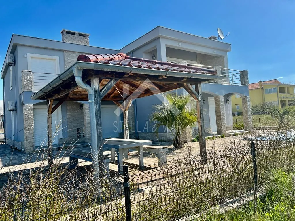 prekrasna vila sa bazenom - privlaka - slika 2