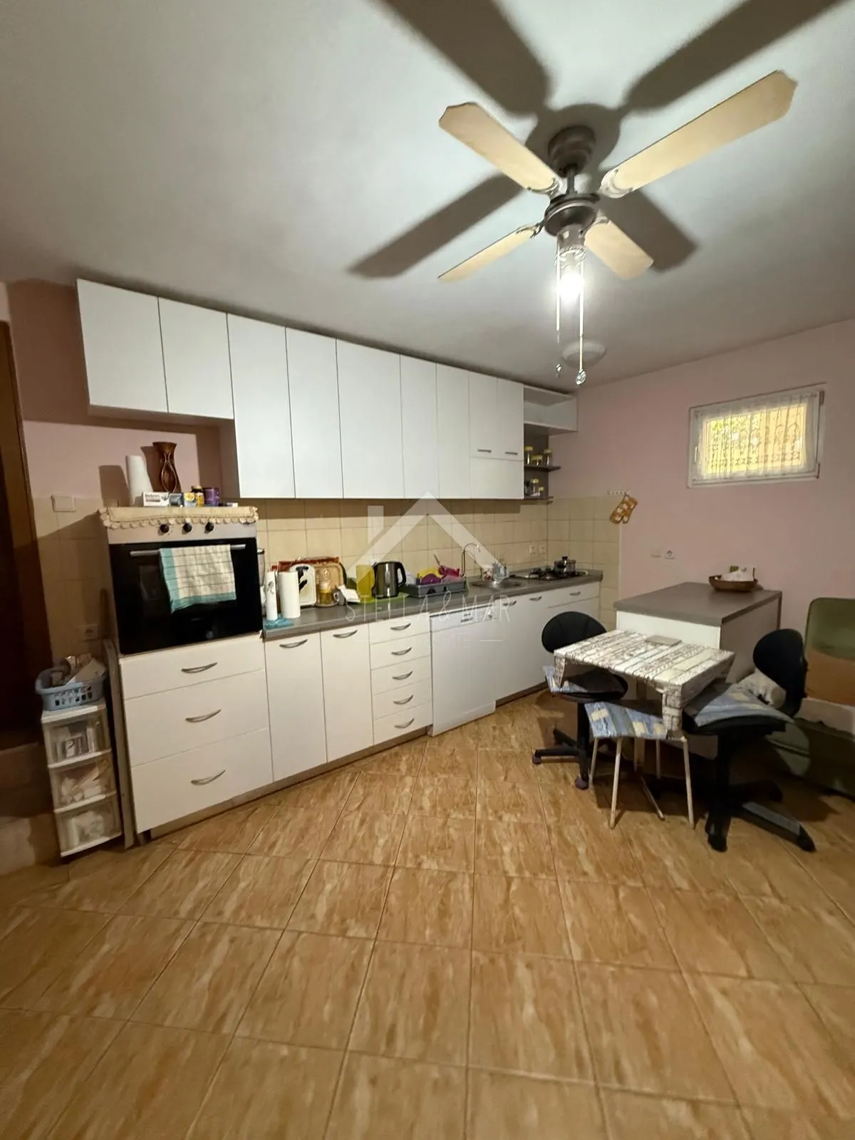 kuća sa 5 apartmana, miran predio - vir - slika 23