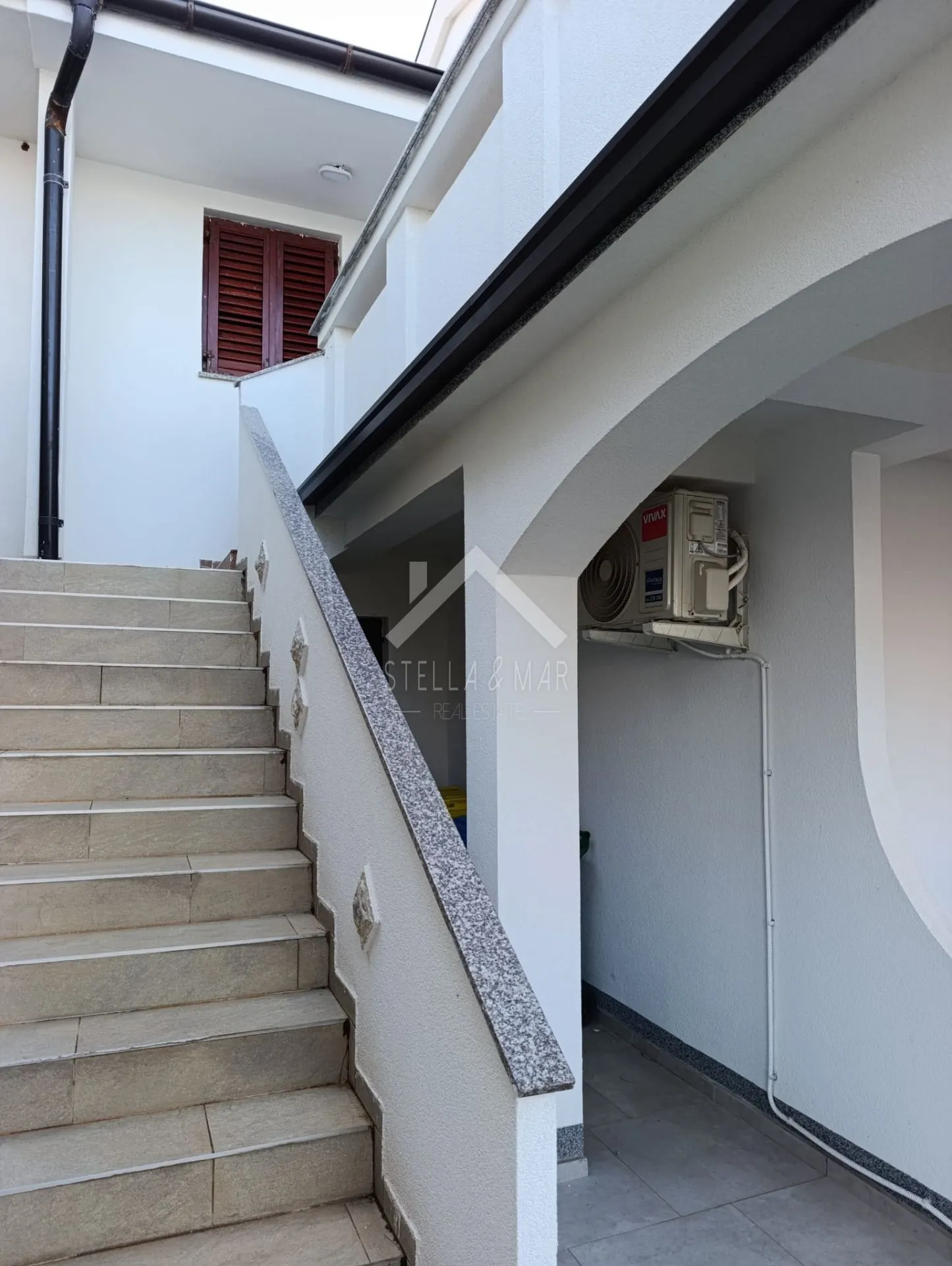 kuća sa dva stana 240m do mora, pogled - vir - slika 33
