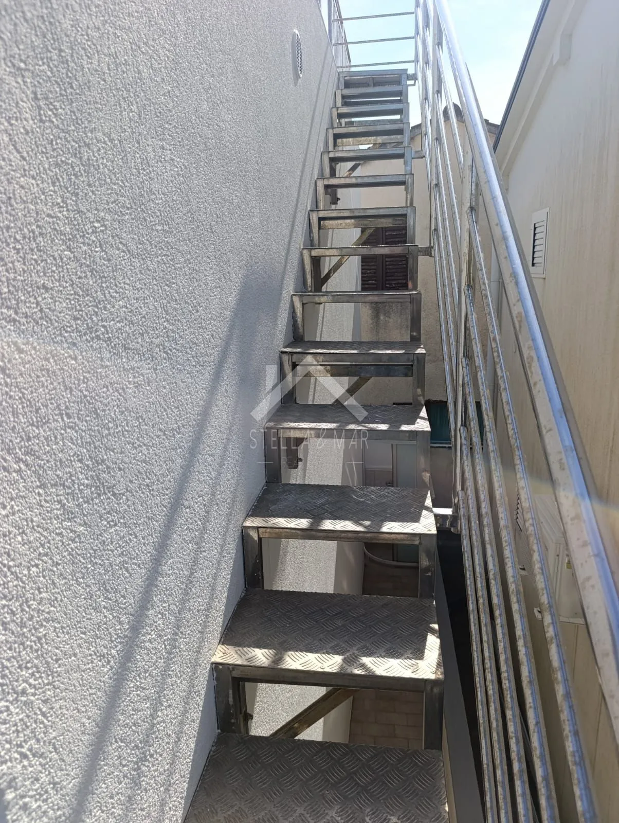 prekrasna kuća 90m od mora - vrsi - slika 40
