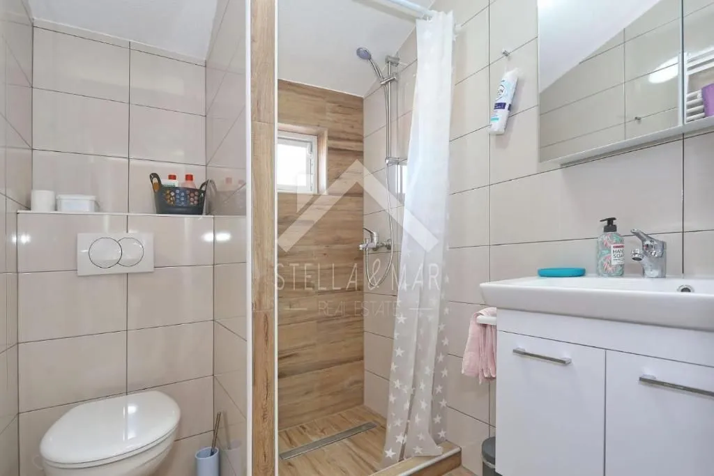 apartmanska kuća, novouređena, pogled na more - vir - slika 30