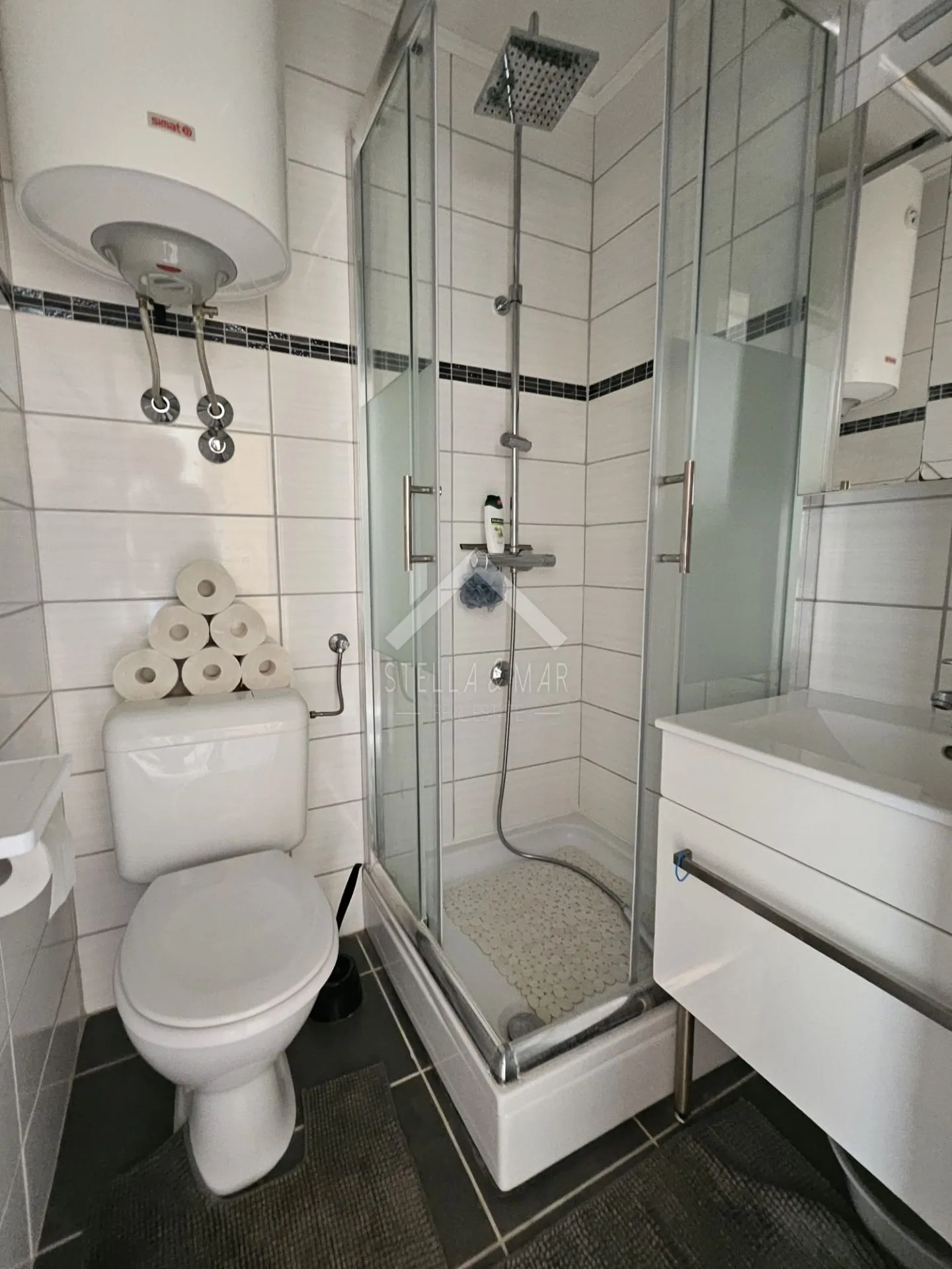 kuća u nizu sa dva apartmana - vir - slika 17