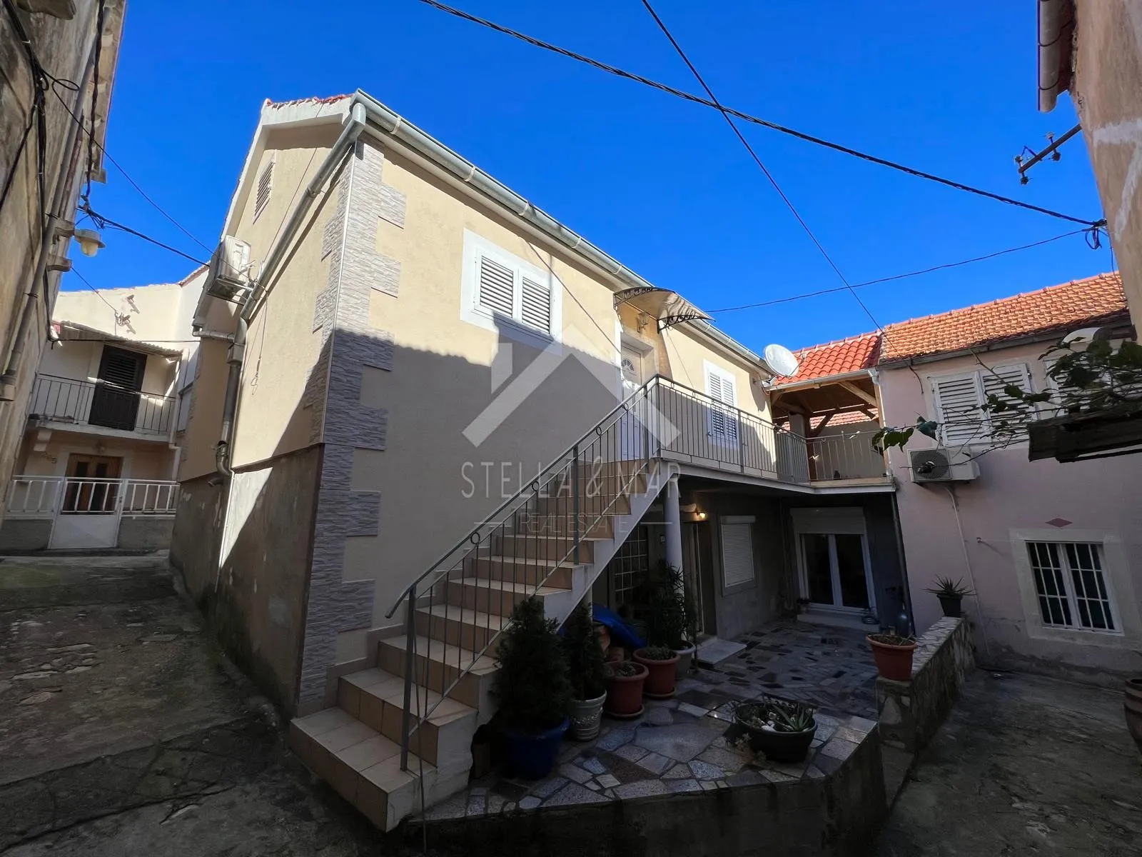 kuća sa dva stana, 200m do mora i centra - veli iž - slika 15