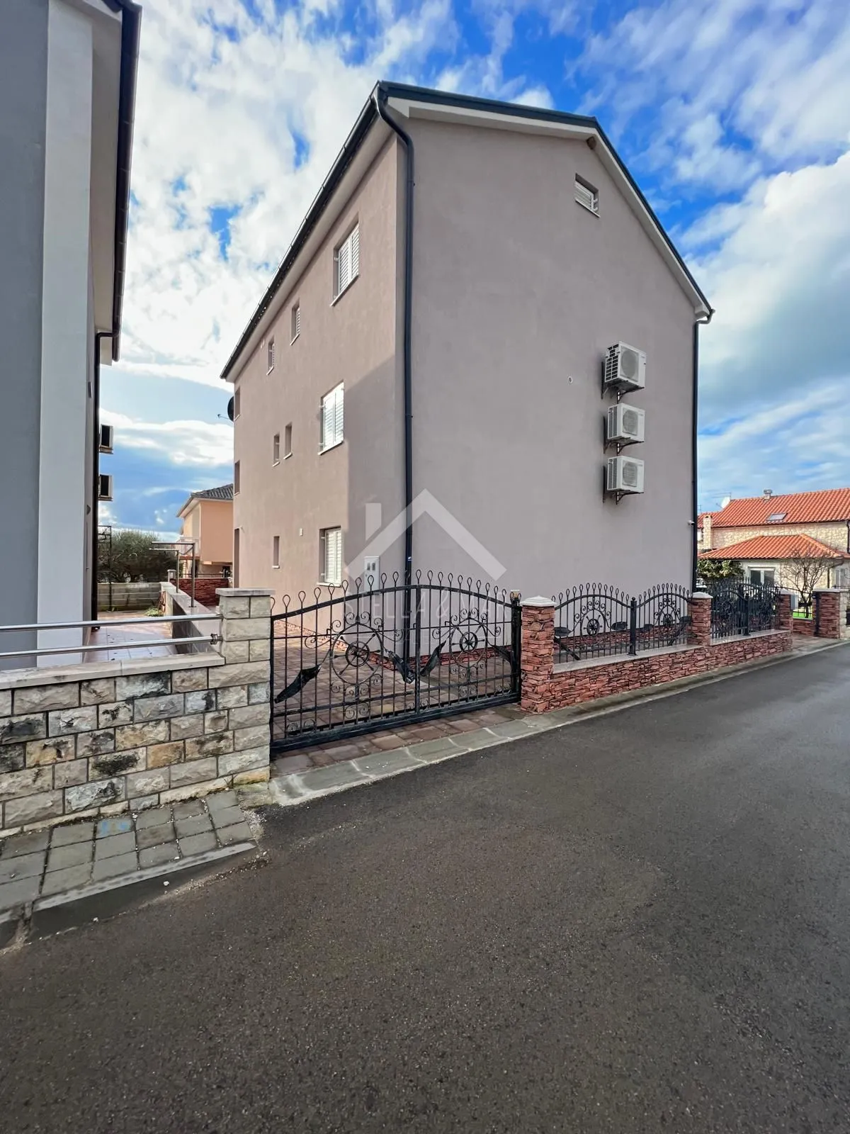 kuća sa 3 stana, 180m do mora - vrsi mulo - slika 50