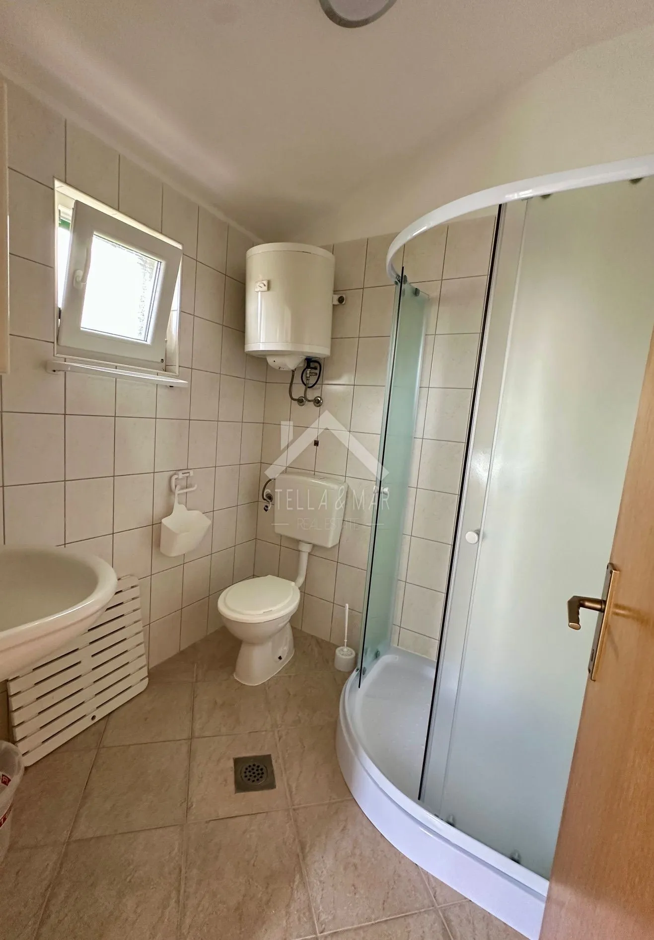 jednosobni apartman sa garažom, blizina mora - vir - slika 9