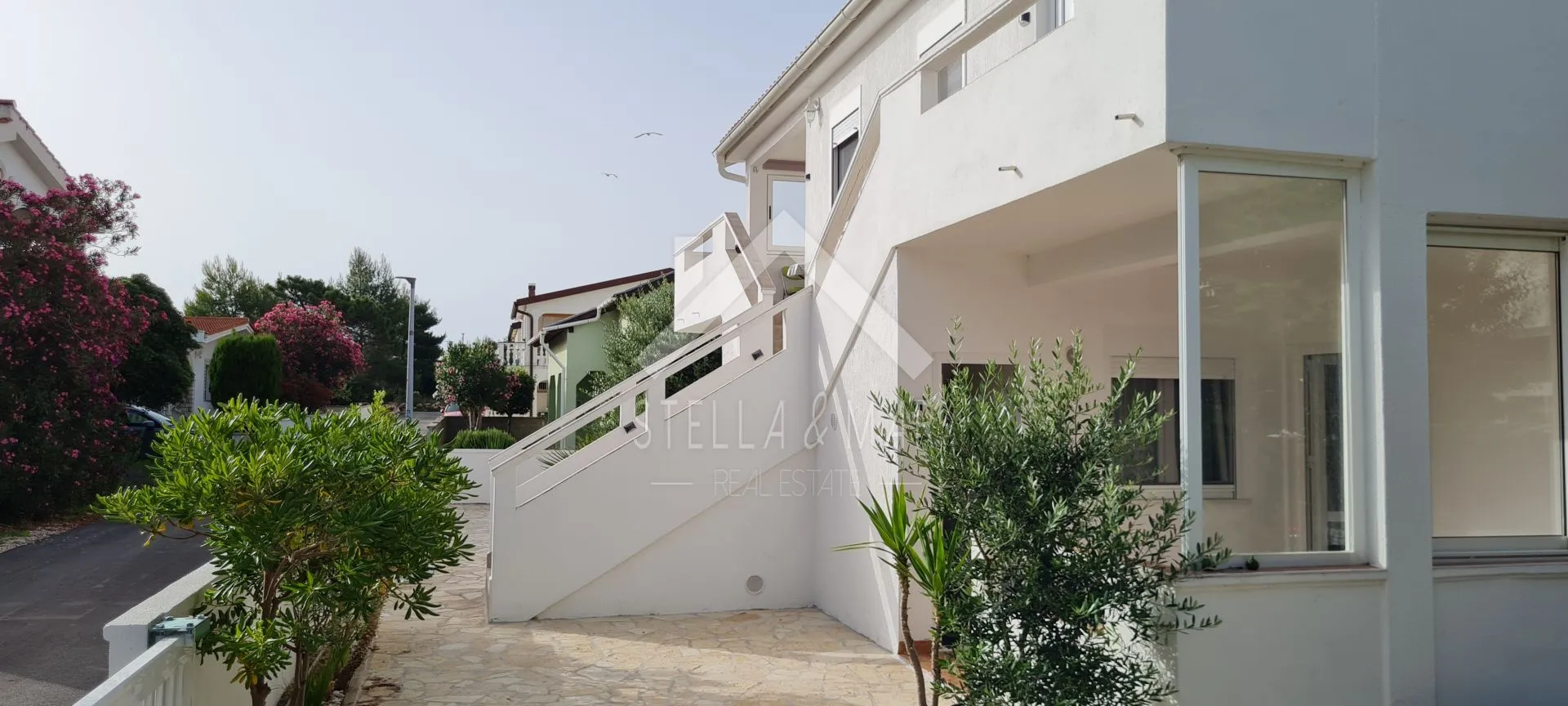 kuća sa 4 apartmana, južna strana - vir - slika 5
