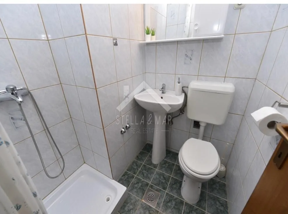 apartmanska kuća, bazen, centar, dvije garaže top ponuda - privlaka - slika 6