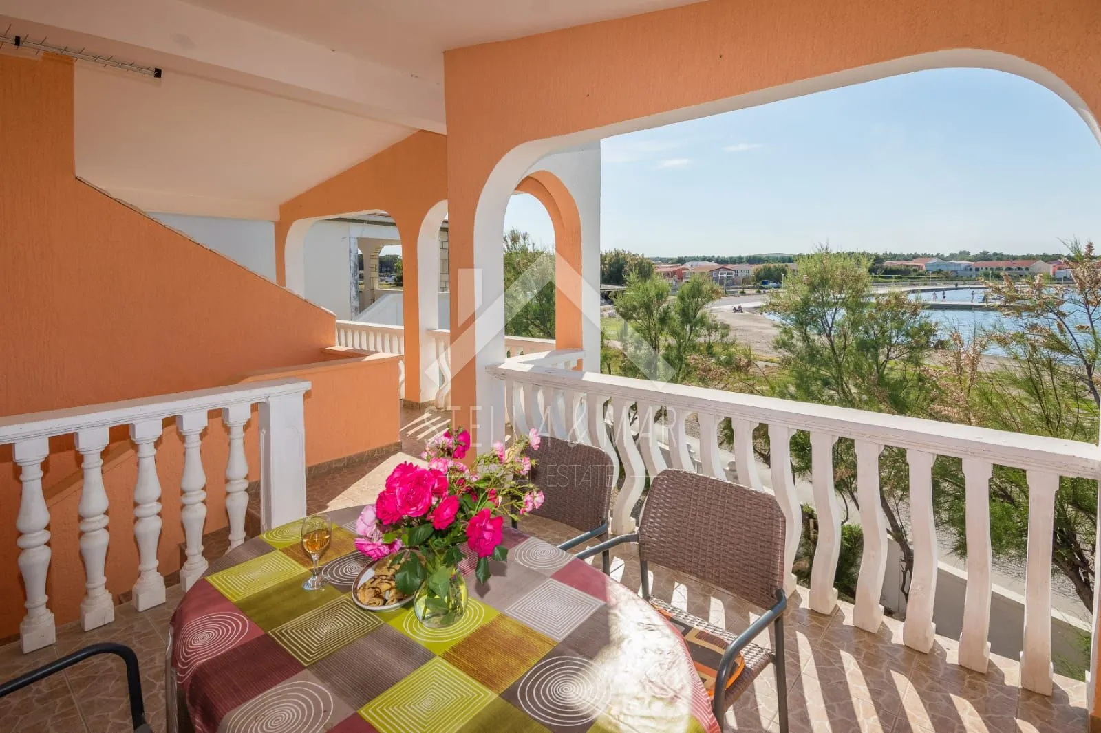 apartmanska kuća prvi red do mora - vir - slika 30
