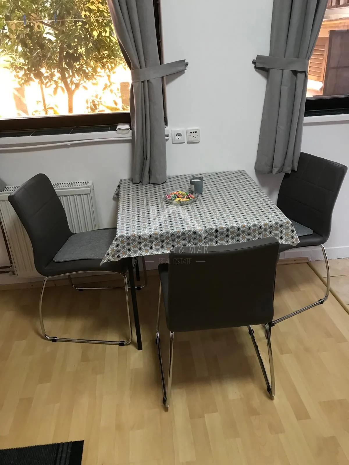 kuća sa 4 apartmana, južna strana - vir - slika 29