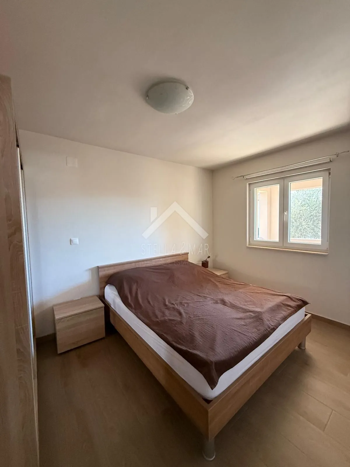 kuća sa 5 apartmana, miran predio - vir - slika 9