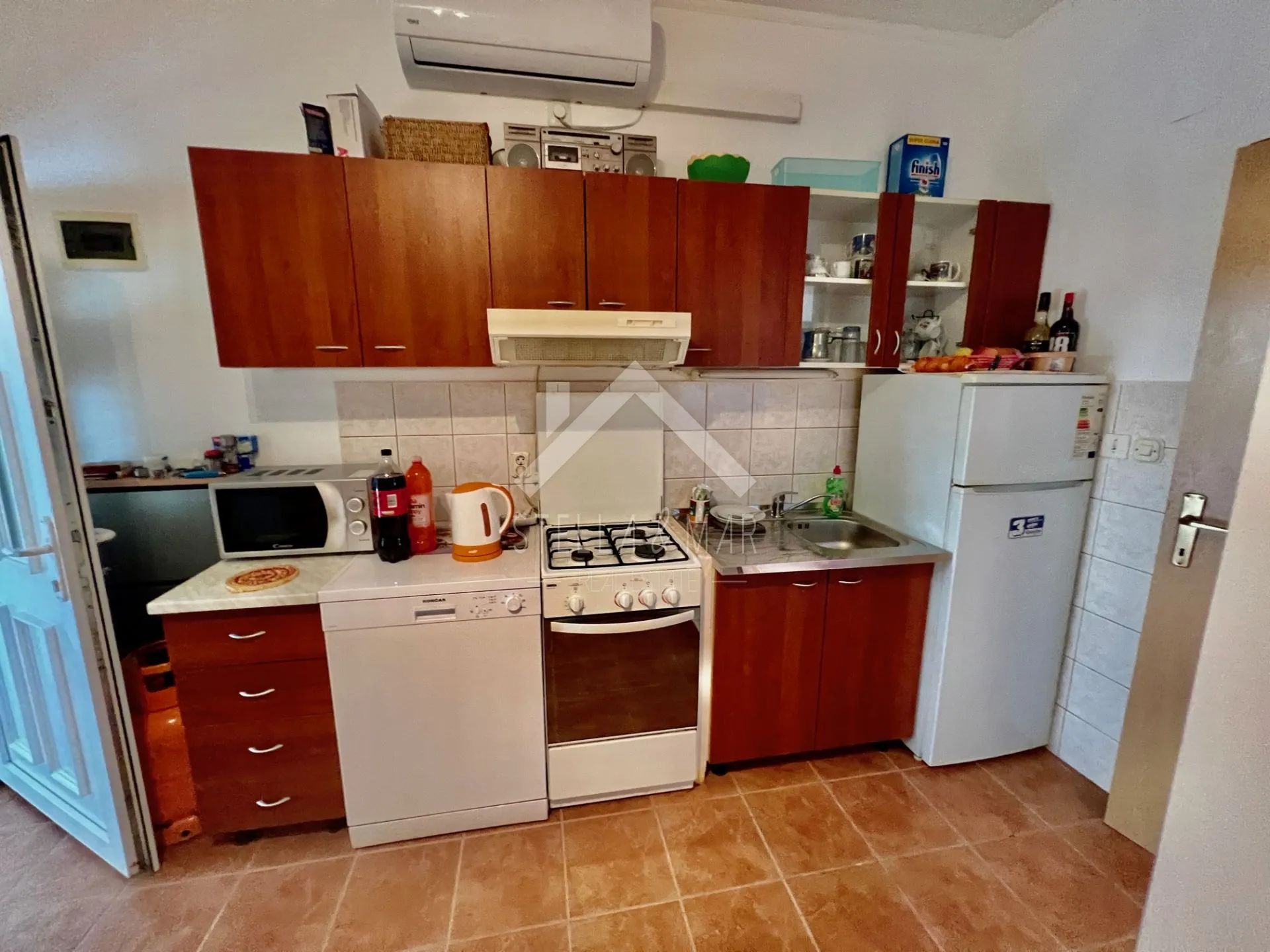 kuća u nizu, drugi red od mora - vir - slika 10