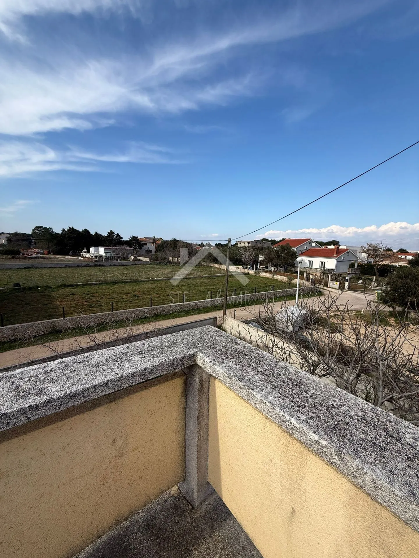 kuća sa tri stana i prostranom okućnicom od 1233m2,centar - vir - slika 17