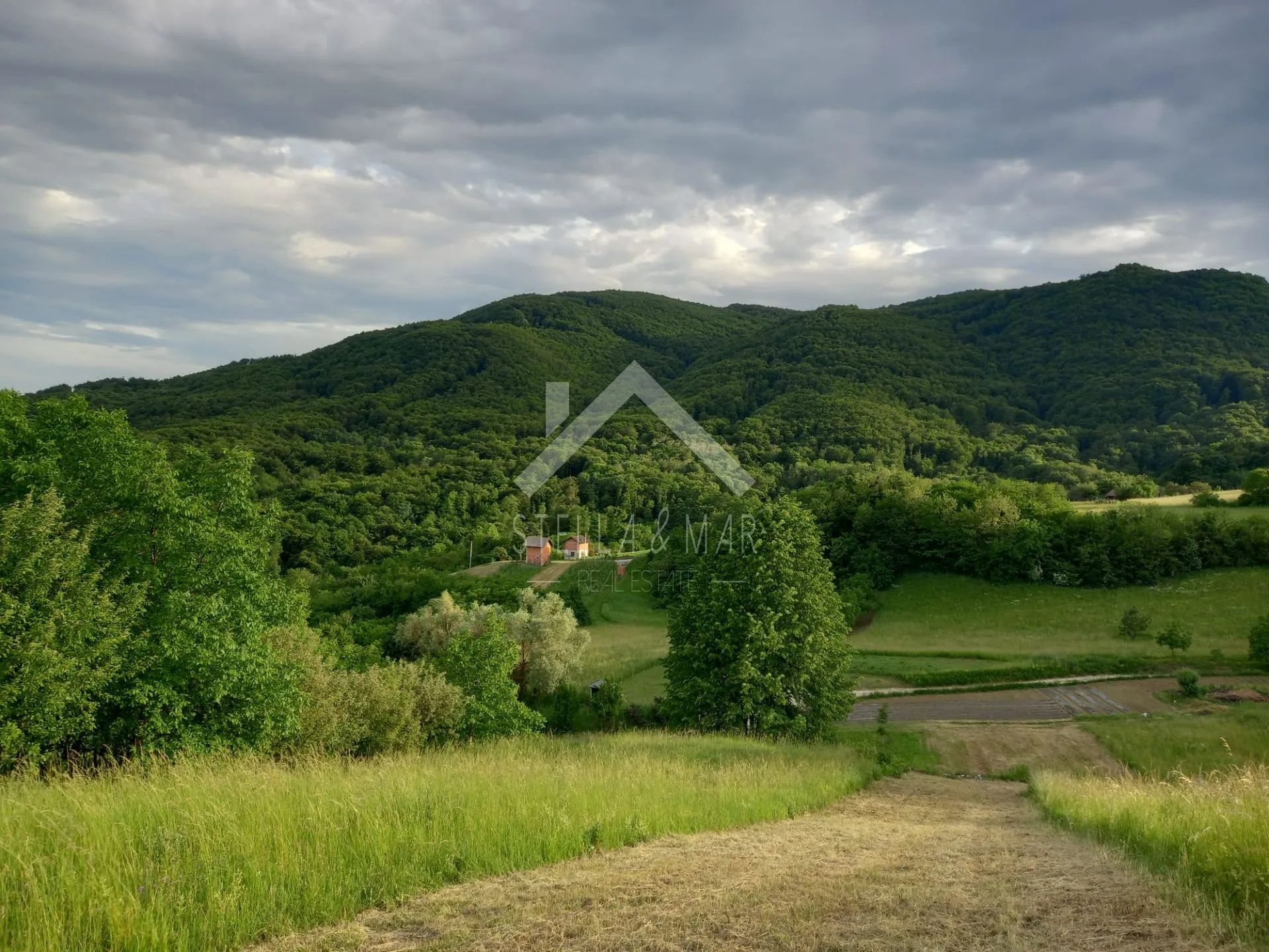Poljoprivredno zemljište - Planina gornja - Planina Gornja, Zagreb